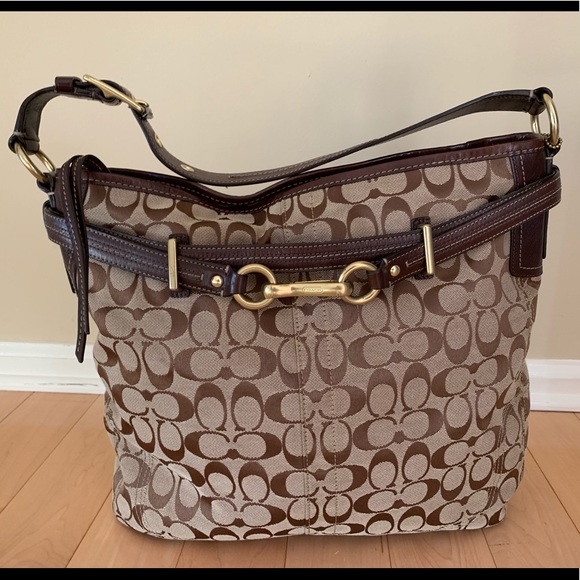 Coach Handbags - Coach shoulder bag